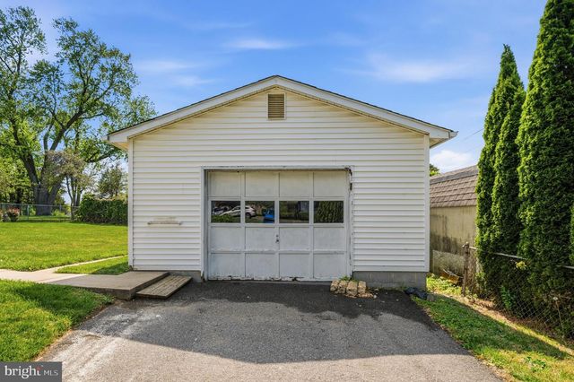 8 JAMES ST, Gaithersburg, MD 20877