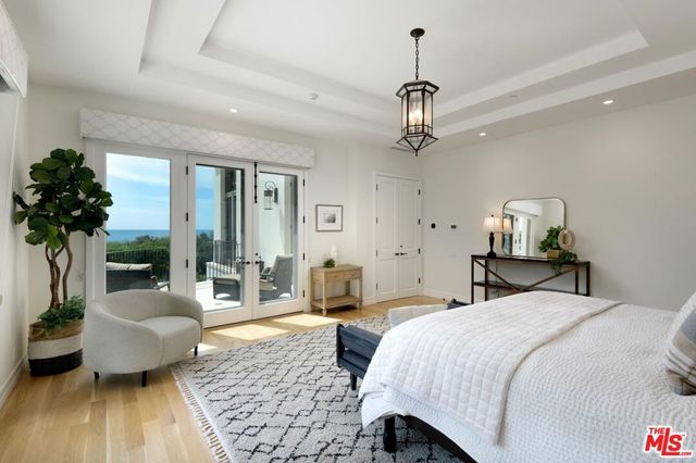 1465 E Mountain Drive, Santa Barbara, CA 93108