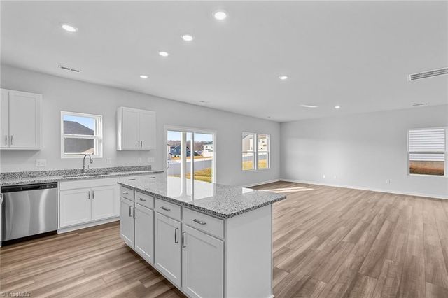 546 Raspberry Hill Road, Winston-salem, NC 27106