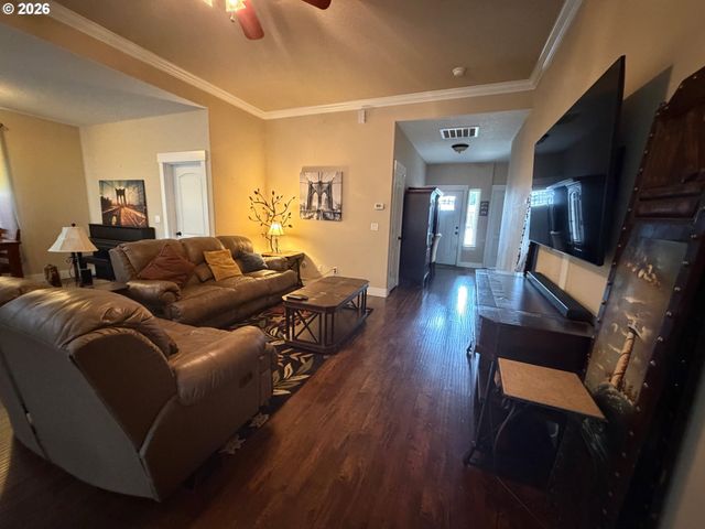 5003 PENNY Ln Se, Turner, OR 97392