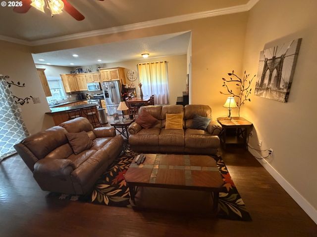 5003 PENNY Ln Se, Turner, OR 97392