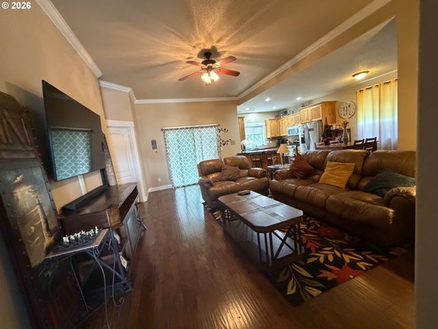 5003 PENNY Ln Se, Turner, OR 97392
