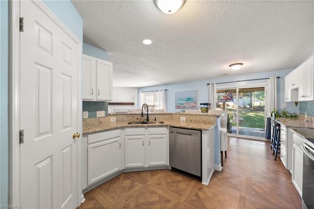 1004 Wyndfall Drive, Kernersville, NC 27284
