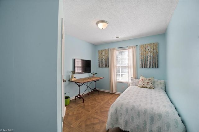 1004 Wyndfall Drive, Kernersville, NC 27284