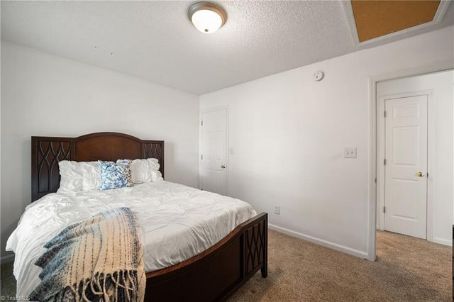 1004 Wyndfall Drive, Kernersville, NC 27284