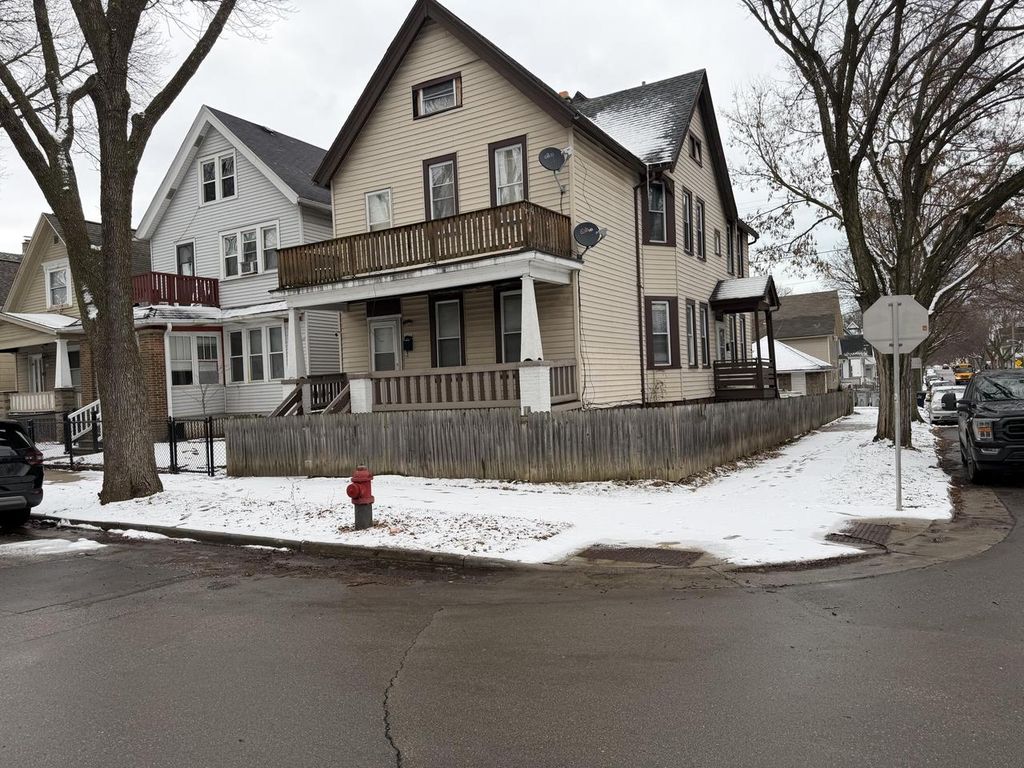 1036 S 20th STREET, Milwaukee, WI 53204