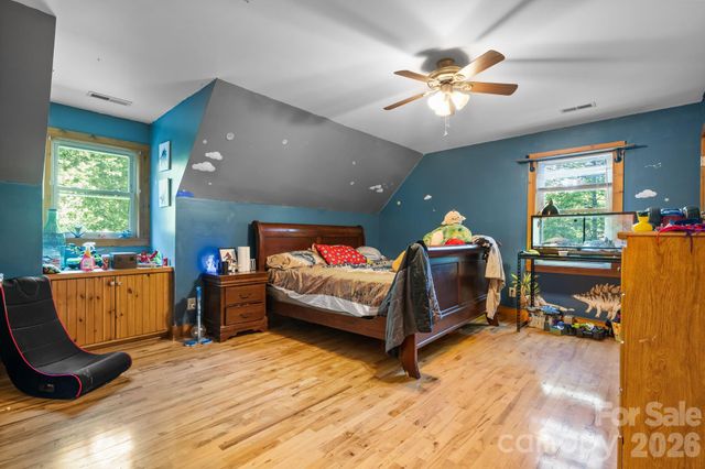 3355 Helton Hartley Place, Lenoir, NC 28645