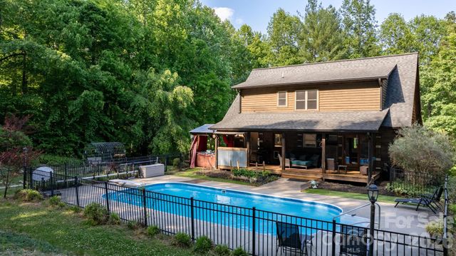3355 Helton Hartley Place, Lenoir, NC 28645