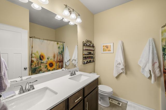 4616 167th Street, Urbandale, IA 50323