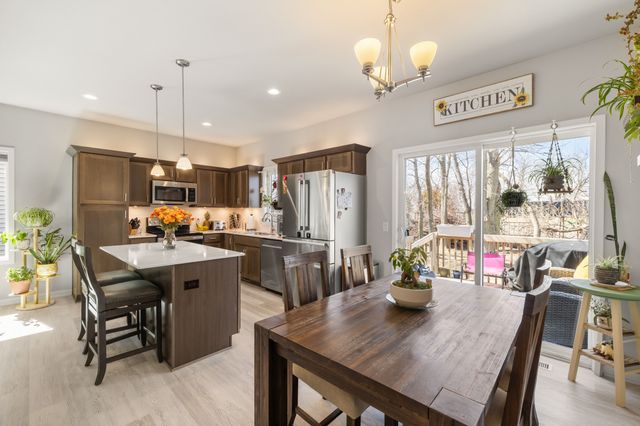 4616 167th Street, Urbandale, IA 50323