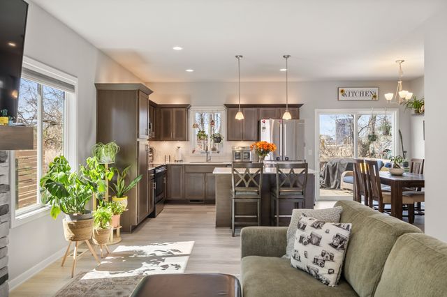 4616 167th Street, Urbandale, IA 50323