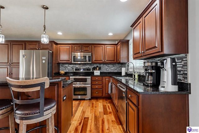 311 Graceland Trail, Elizabethtown, KY 42701