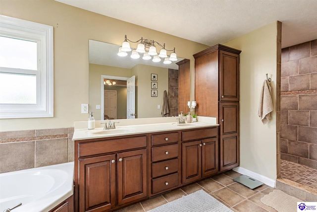 311 Graceland Trail, Elizabethtown, KY 42701