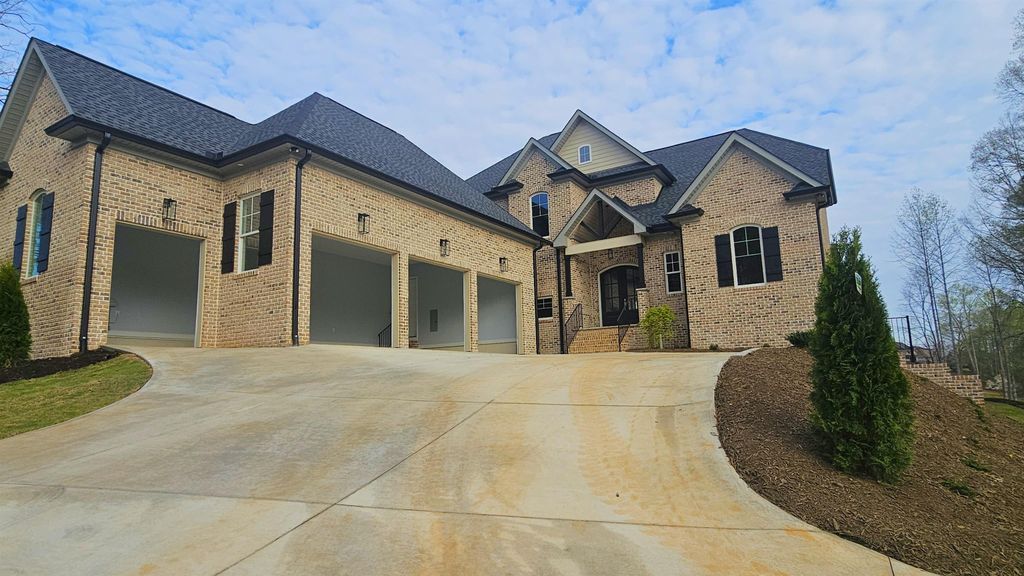 118 N Woodfin Drive, Inman, SC 29349