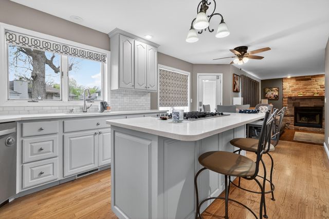 2914 Morningside Drive, Crown Point, IN 46307