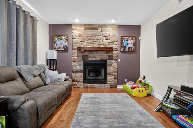2914 Morningside Drive, Crown Point, IN 46307