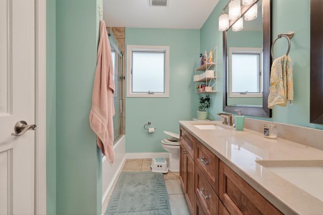 2914 Morningside Drive, Crown Point, IN 46307