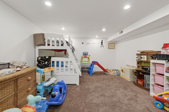 2914 Morningside Drive, Crown Point, IN 46307
