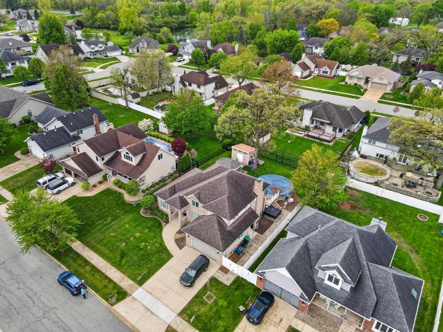2914 Morningside Drive, Crown Point, IN 46307