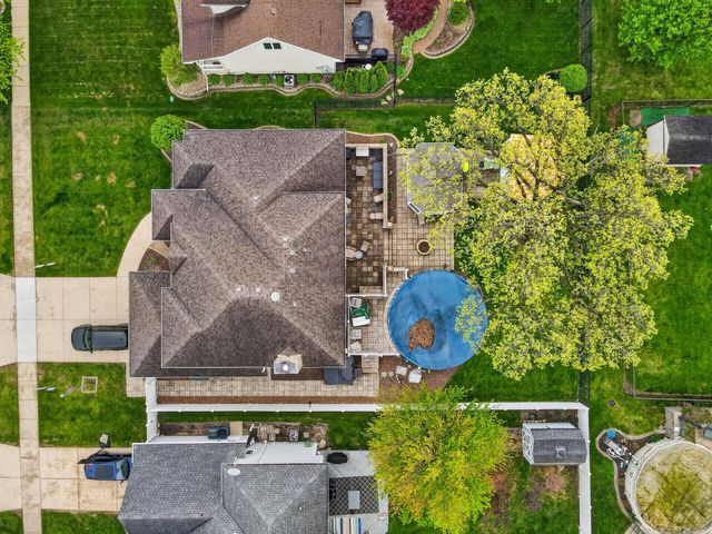 2914 Morningside Drive, Crown Point, IN 46307