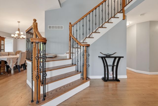 2914 Morningside Drive, Crown Point, IN 46307
