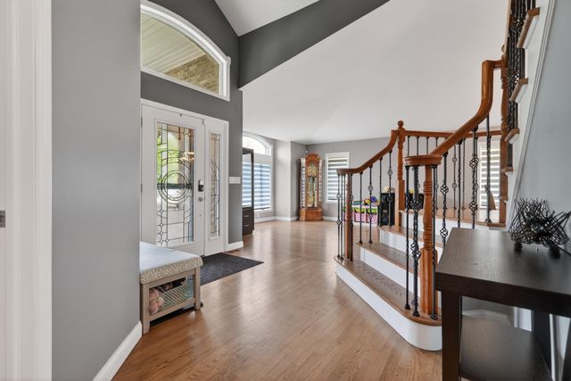 2914 Morningside Drive, Crown Point, IN 46307