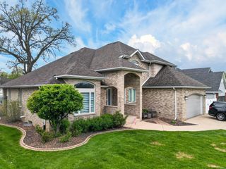 2914 Morningside Drive, Crown Point, IN 46307