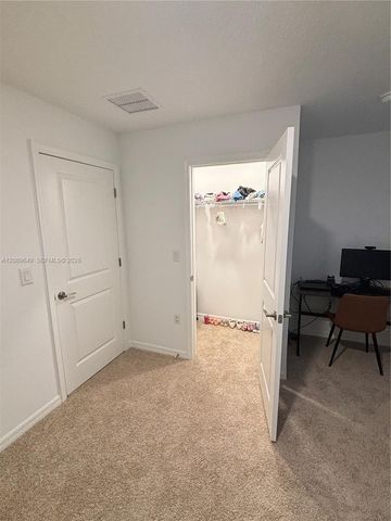 8768 Daybreak 8768, Sarasota, FL 34241