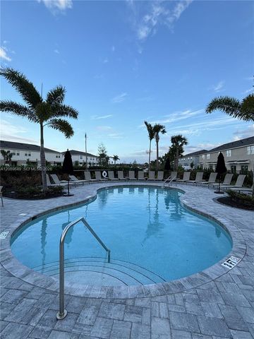 8768 Daybreak 8768, Sarasota, FL 34241