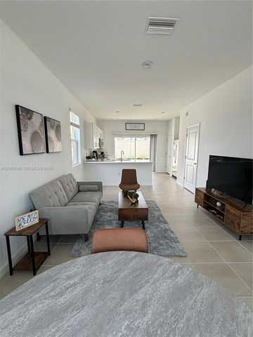 8768 Daybreak 8768, Sarasota, FL 34241