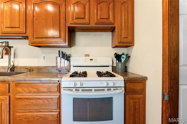 624 Albers Lane, Bethalto, IL 62010