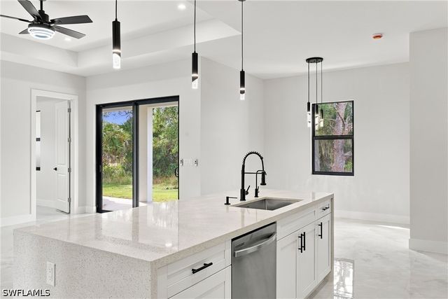 2348 72nd AVE NE, Naples, FL 34120