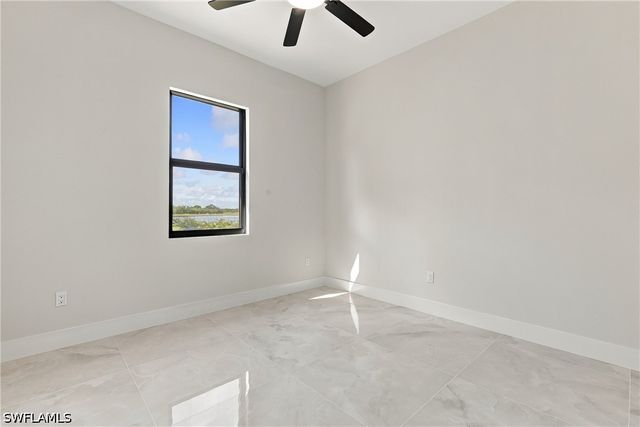 2348 72nd AVE NE, Naples, FL 34120