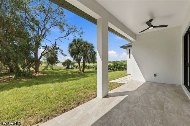 2348 72nd AVE NE, Naples, FL 34120