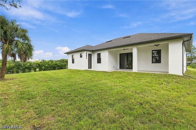 2348 72nd AVE NE, Naples, FL 34120