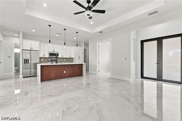 2348 72nd AVE NE, Naples, FL 34120
