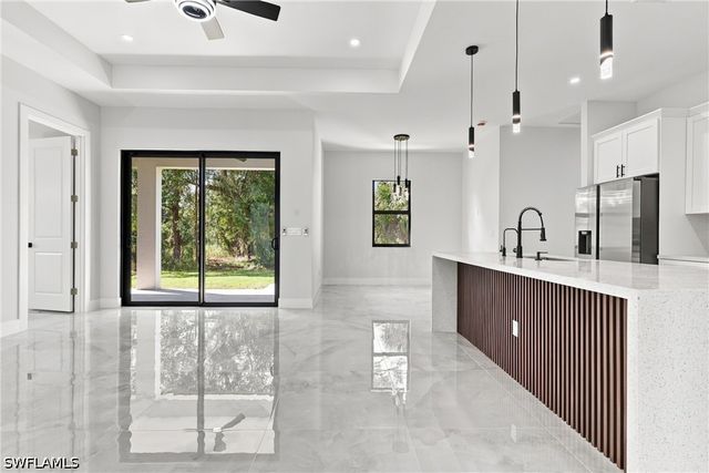 2348 72nd AVE NE, Naples, FL 34120