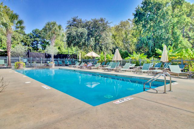 34 Krier Lane, Mount Pleasant, SC 29464