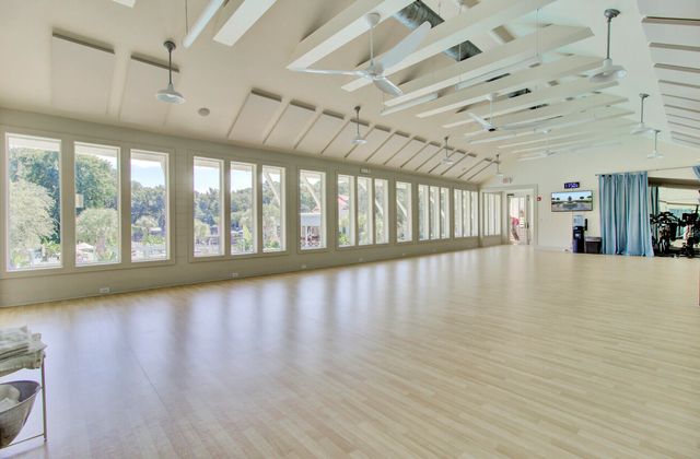 34 Krier Lane, Mount Pleasant, SC 29464