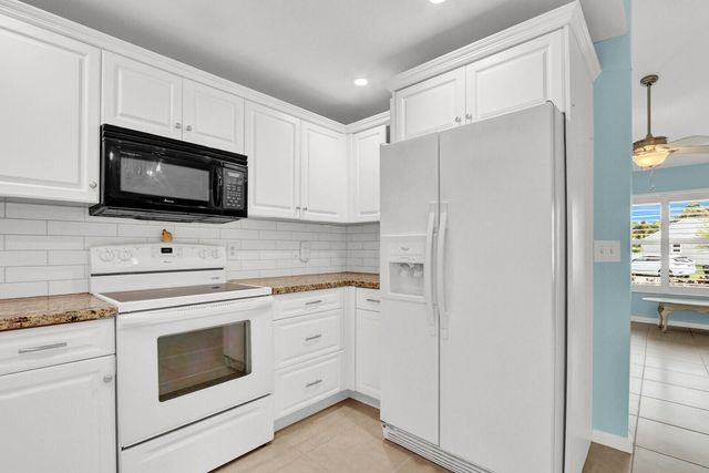 129 Village Circle, Jupiter, FL 33458