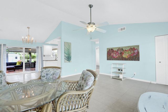 129 Village Circle, Jupiter, FL 33458