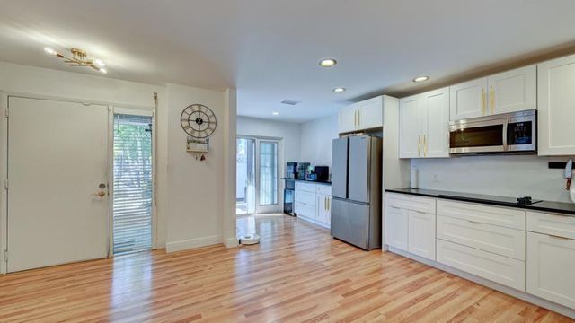 6660 Canary Palm Circle, Boca Raton, FL 33433
