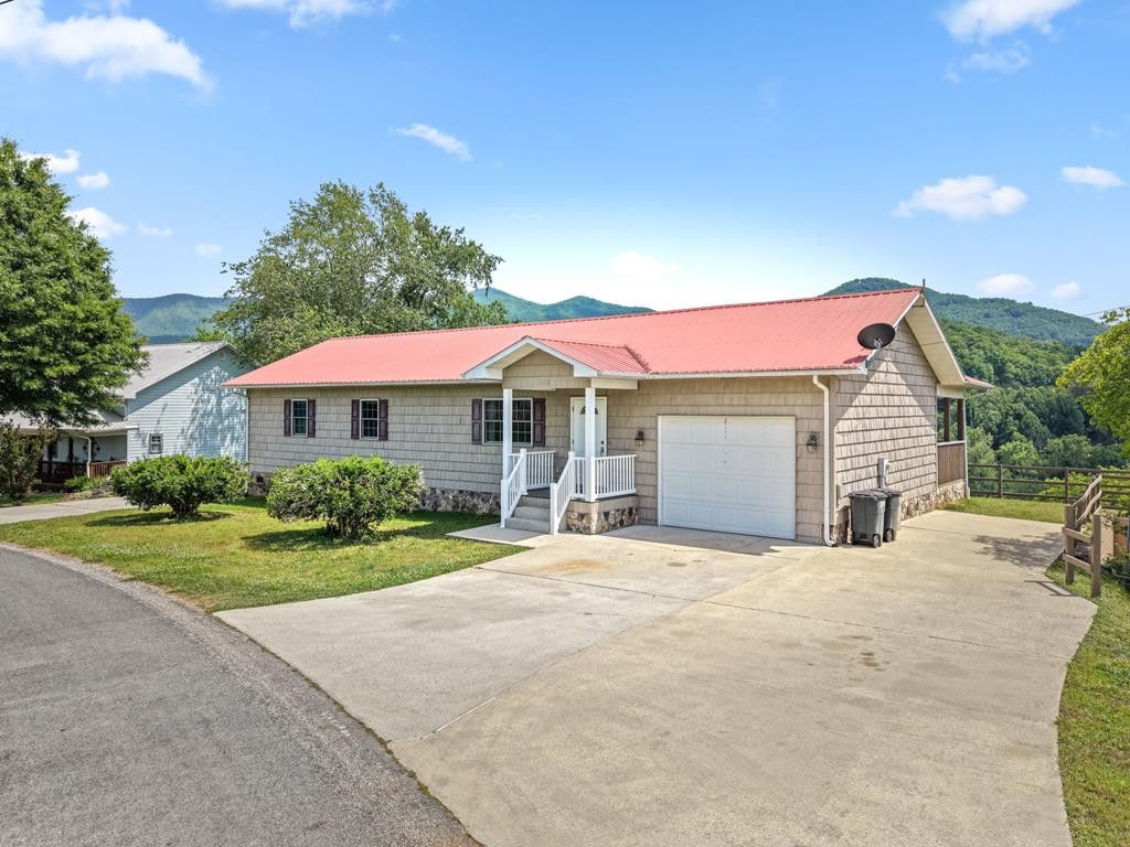 533 Lemons Branch Road, Bryson City, NC 28713