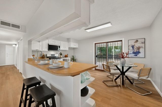 1508 San Lorenzo Place NW, Albuquerque, NM 87107