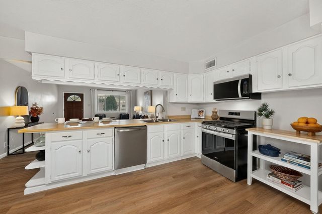 1508 San Lorenzo Place NW, Albuquerque, NM 87107