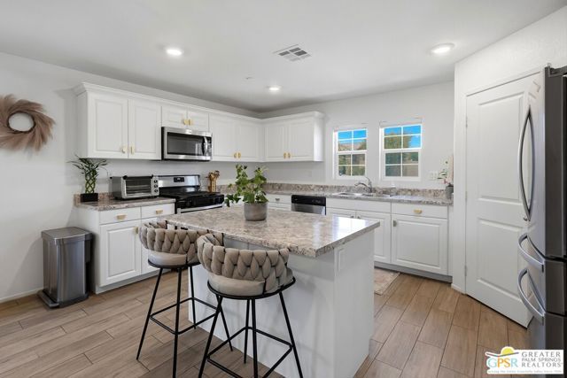 67561 Rio Largo Road, Cathedral City, CA 92234