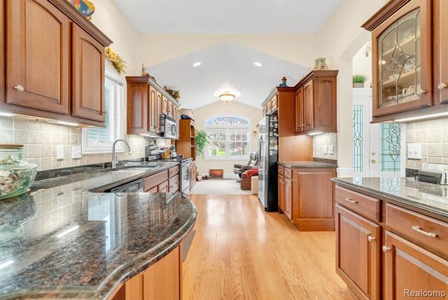 3107 Aberdeen Court, Port Huron, MI 48060