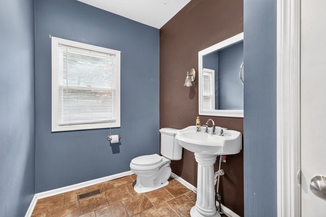 1945 Forest Cir, SW, Cookeville, TN 38506