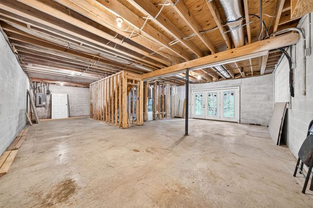 1945 Forest Cir, SW, Cookeville, TN 38506