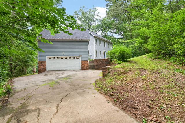 1945 Forest Cir, SW, Cookeville, TN 38506